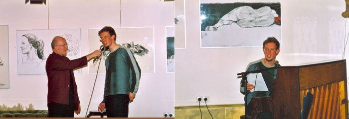 Geïnterviewd door Fons Delemarre (links); voordracht (rechts). Foto's Max de Ruiter